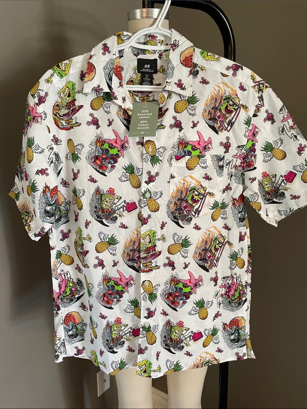 H&M White Short-Sleeve Sponge Bob Graphic Pineapple & Multicolor Print Shirt